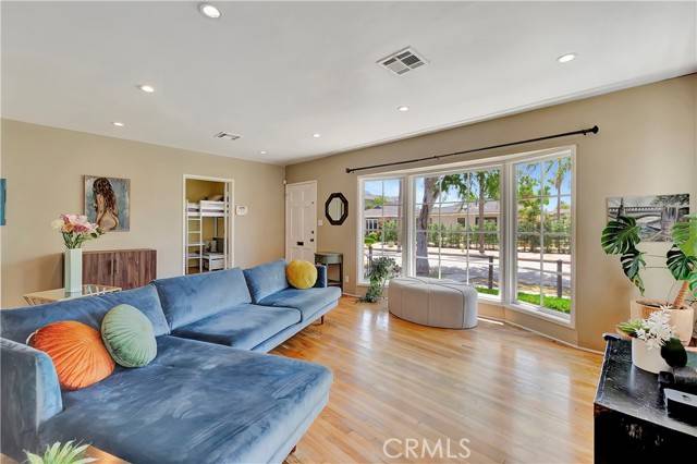 305 Covina Avenue, Long Beach, CA 90803