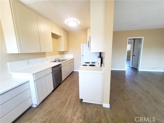 Seal Beach, CA 90740,417 Ocean Avenue #5