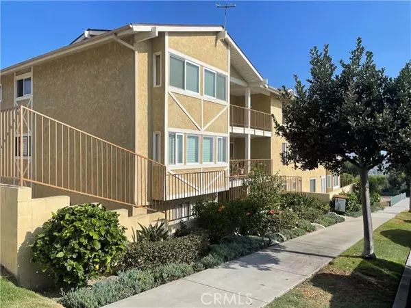 2240 Stanley Avenue #10, Signal Hill, CA 90755