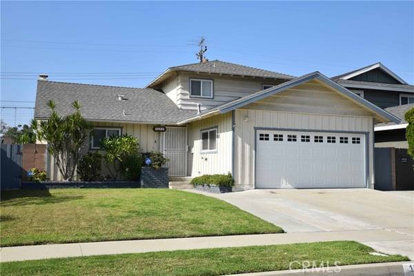 15521 Benfield Avenue, Norwalk, CA 90650