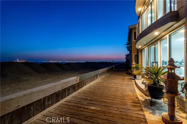 Long Beach, CA 90803,6519 E Seaside Walk