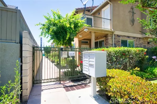 20807 Seine Avenue #5, Lakewood, CA 90715