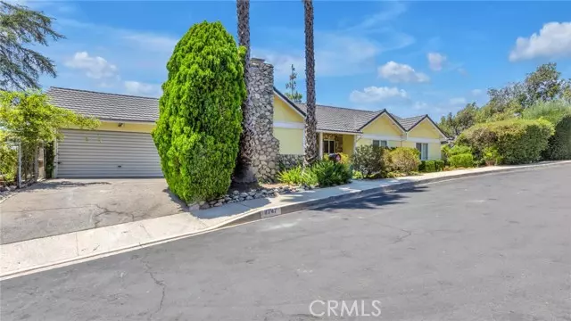 Sun Valley, CA 91352,8747 Oland Drive