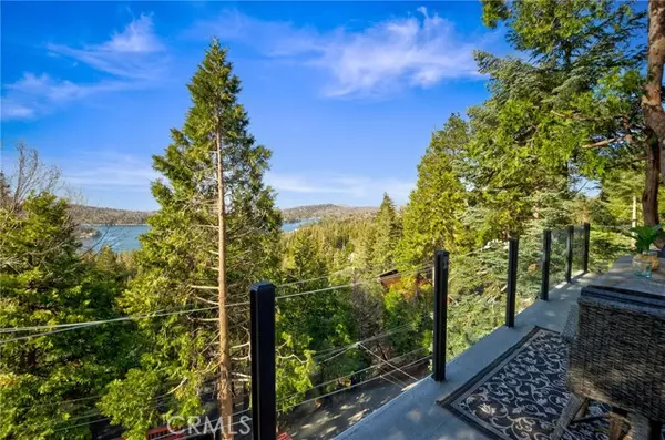 Lake Arrowhead, CA 92352,533 Sunderland Court