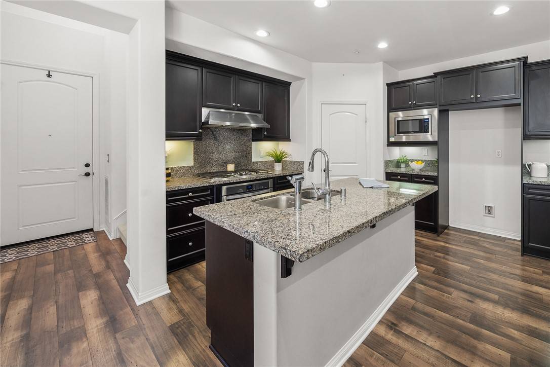 Brea, CA 92821,2974 E Walking Beam Place