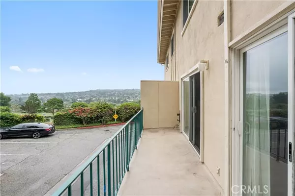 Lomita, CA 90717,1988 Rolling Vista Drive #23