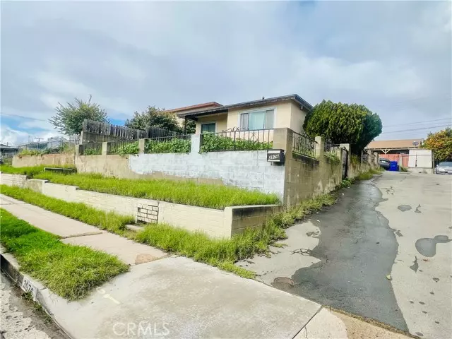 3976 T Street, San Diego, CA 92113