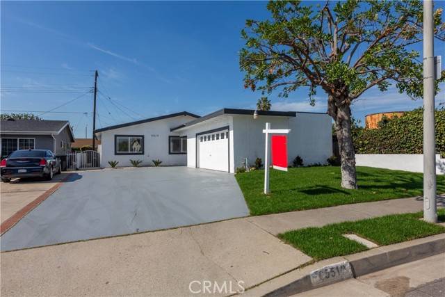 15519 Deblynn Avenue, Gardena, CA 90248