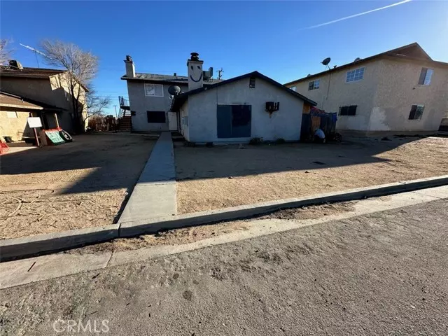 3442 Oak Creek Road, Mojave, CA 93501