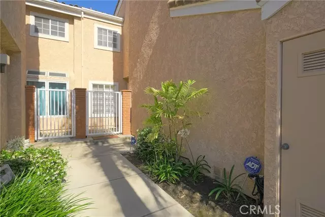 Cerritos, CA 90703,17326 Larisa Dr