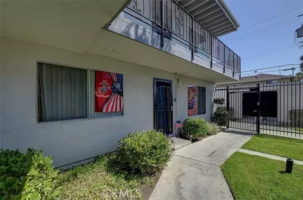 Long Beach, CA 90805,5530 Ackerfield Avenue #406