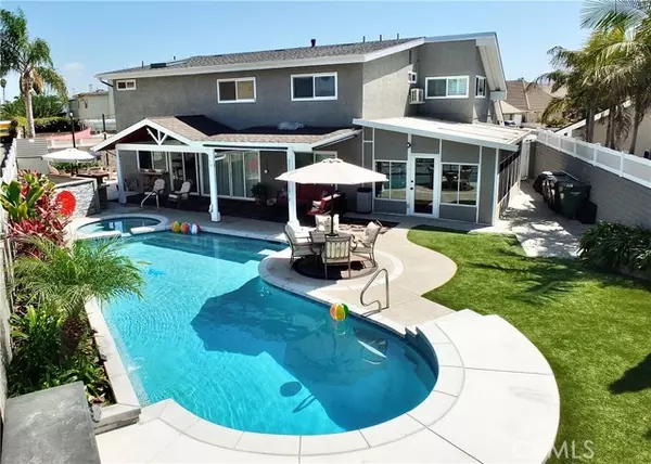 5021 Stallion Circle, Huntington Beach, CA 92649