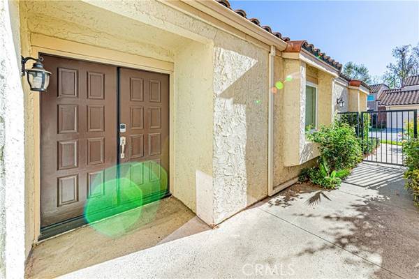 642 Colonial Circle, Fullerton, CA 92835