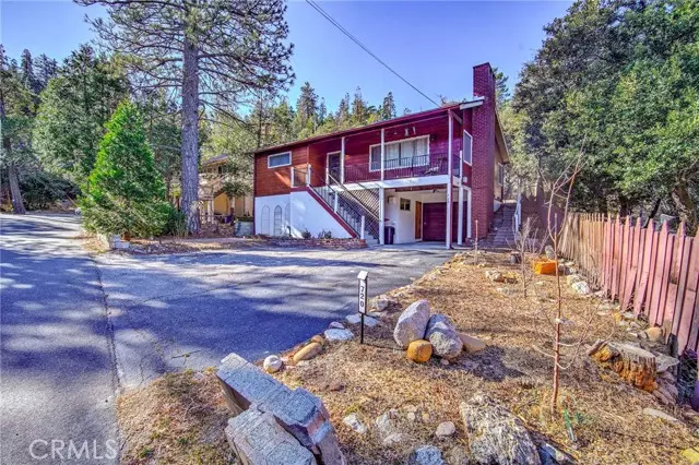 720 Rocky Loop, Crestline, CA 92325