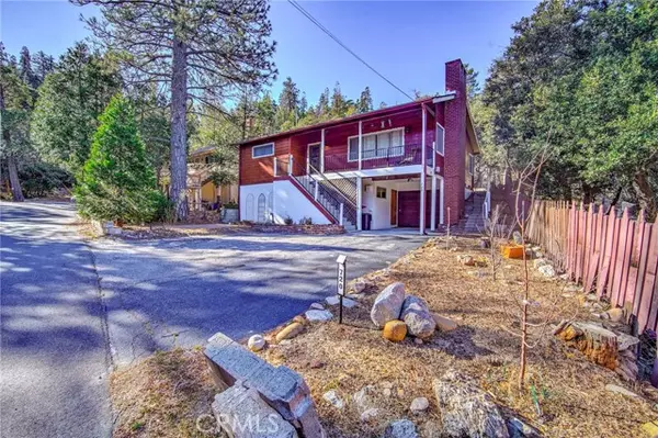 720 Rocky Loop, Crestline, CA 92325