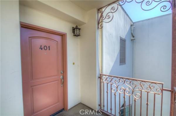 4551 Coldwater Canyon Ave #401, Studio City, CA 91604