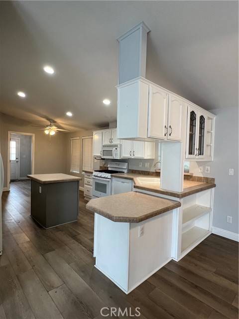 Cypress, CA 90630,9080 Bloomfield #44