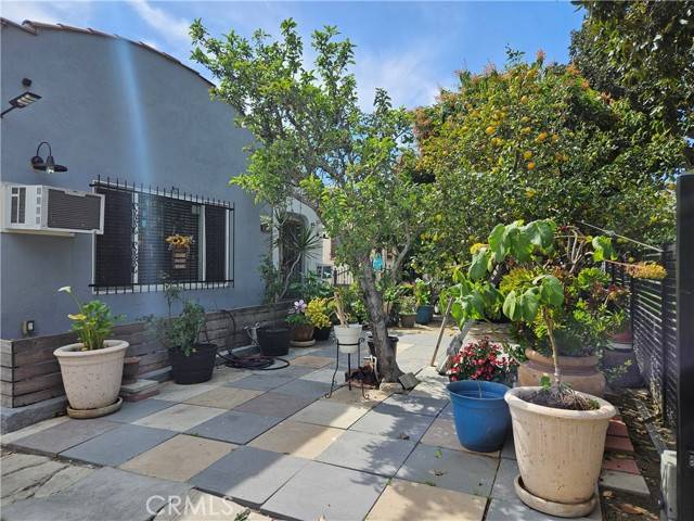 1722 W 60th Place, Los Angeles, CA 90047