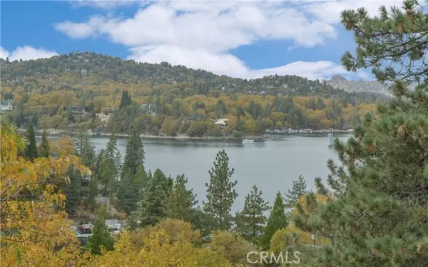 394 Emerald Dr. (aka 393 St Hwy 173), Lake Arrowhead, CA 92352