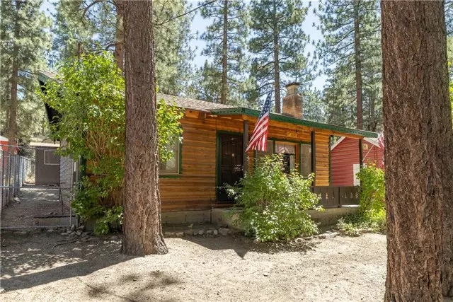 328 E Mojave Boulevard, Big Bear City, CA 92314