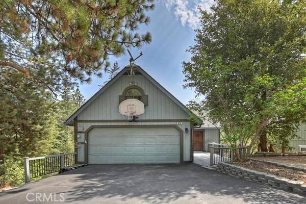 625 San Benito Lane, Lake Arrowhead, CA 92352