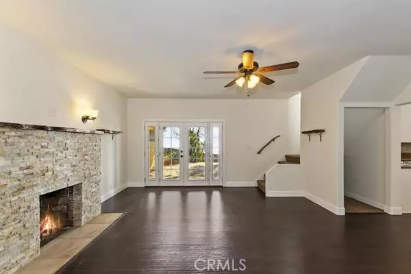 Crestline, CA 92325,22962 Valley View Drive