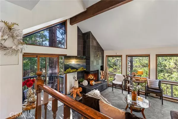 395 Rainier Road, Lake Arrowhead, CA 92352