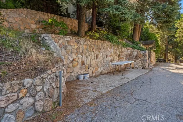 Lake Arrowhead, CA 92352,765 Knight Court