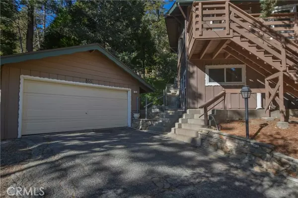 Crestline, CA 92325,855 Bergschrund Drive