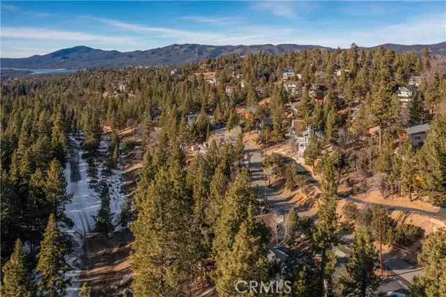 43903 Yosemite Drive, Big Bear Lake, CA 92315