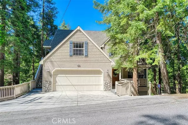 564 Pioneer Road, Lake Arrowhead, CA 92352