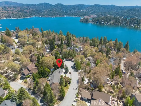 Lake Arrowhead, CA 92352,881 Como Lane