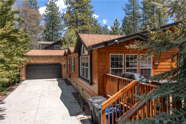 Big Bear City, CA 92314,950 Alpenweg Drive