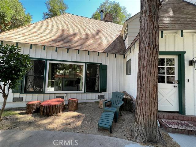 689 Rocky Loop, Crestline, CA 92325