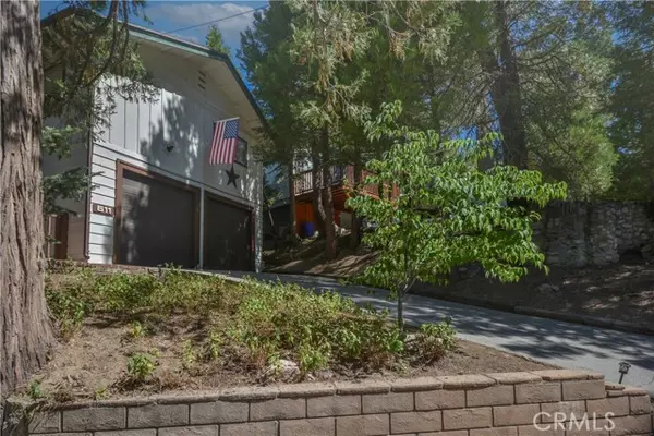 Twin Peaks, CA 92391,611 Rose Lane