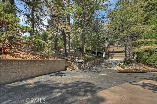 Lake Arrowhead, CA 92352,26146 Circle Drive