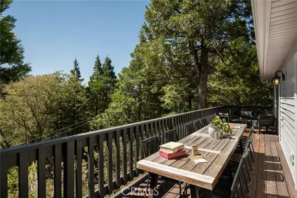 Lake Arrowhead, CA 92352,231 Crest Circle