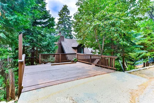 519 W Victoria Court,  Lake Arrowhead,  CA 92352