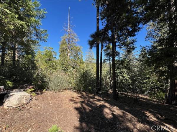 27528 North Bay Road, Lake Arrowhead, CA 92352