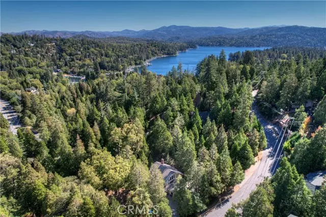 823 Zurich, Lake Arrowhead, CA 92352