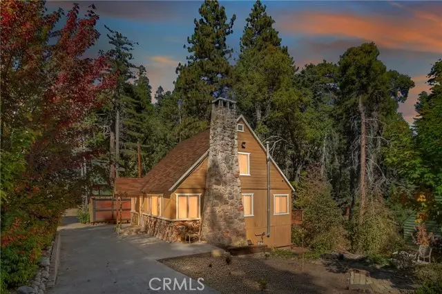 863 Oak Road, Lake Arrowhead, CA 92386