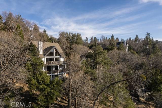 28627 Manitoba Drive, Lake Arrowhead, CA 92352