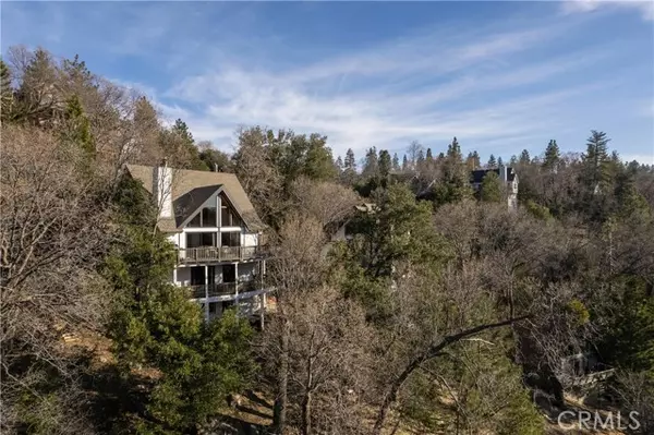 28627 Manitoba Drive, Lake Arrowhead, CA 92352