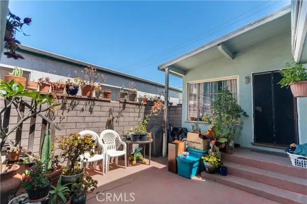 522 Rosecrans Avenue, Manhattan Beach, CA 90266