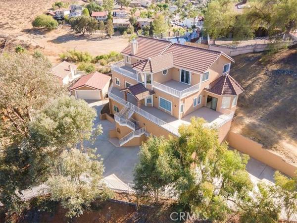 23081 Giant Fir Place, Canyon Lake, CA 92587