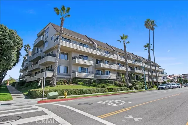 Redondo Beach, CA 90277,700 Esplanade #33