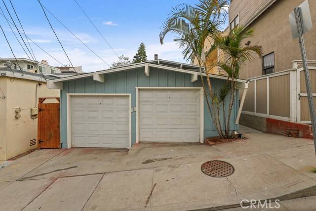 818 Cypress Avenue, Hermosa Beach, CA 90254