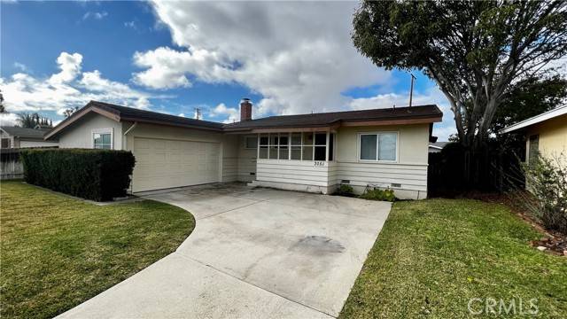 3051 Warren Ln, Costa Mesa, CA 92626