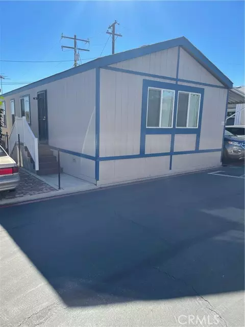 Lomita, CA 90717,24100 Pennsylvania #111