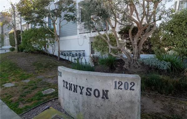 1202 Tennyson Street #8, Manhattan Beach, CA 90266